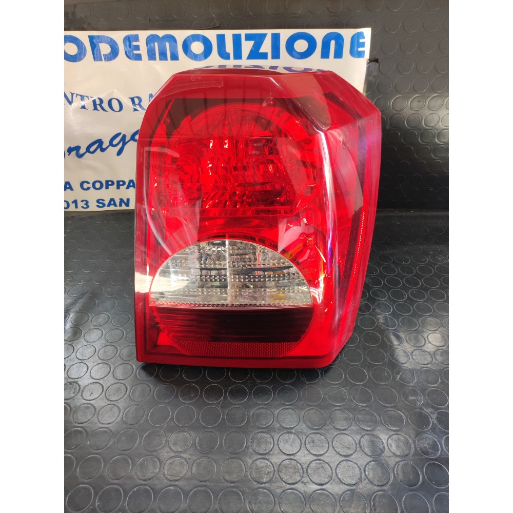 FARO POSTERIORE DESTRO DODGE CALIBER DAL 2007 AL 2011