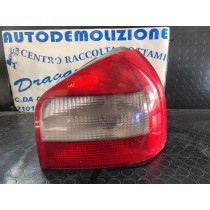 FARO POSTERIORE DESTRO AUDI A3 DAL 1996 AL 2003