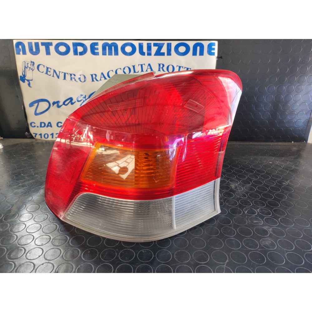 FARO POSTERIORE DESTRO TOYOTA YARIS DAL 2006 AL 2009