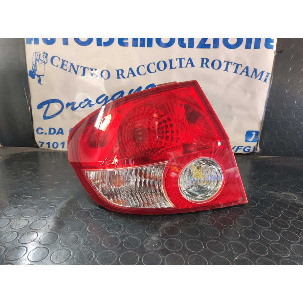 FARO POSTERIORE SINISTRO HYUNDAI GETZ DAL 2002 AL 2005