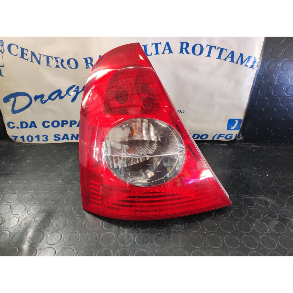 FARO POSTERIORE SINISTRO RENAULT CLIO DAL 1998 AL 2001