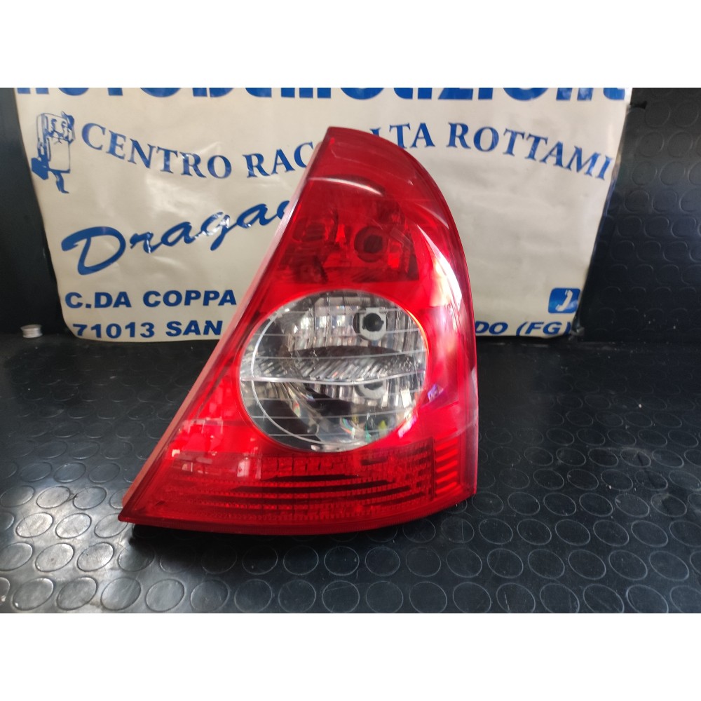 FARO POSTERIORE DESTRO RENAULT CLIO DAL 2001 AL 2005