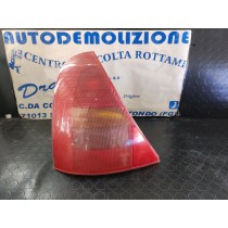 FARO POSTERIORE SINISTRO RENAULT CLIO DAL 1998 AL 2001