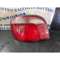 FARO POSTERIORE SINISTRO TOYOTA YARIS DAL 1999 AL 2003