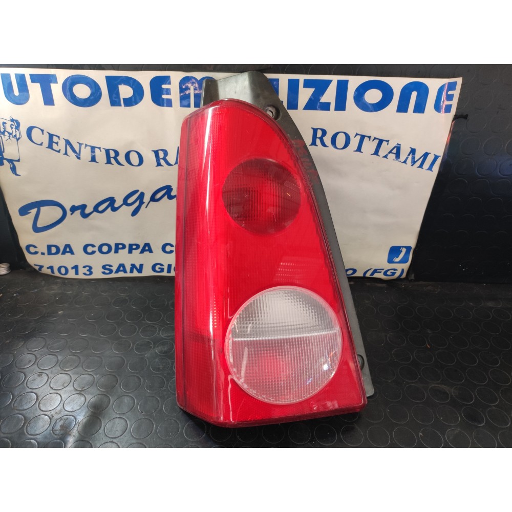 FARO POSTERIORE SINISTRO OPEL AGILA DAL 2000 AL 2007