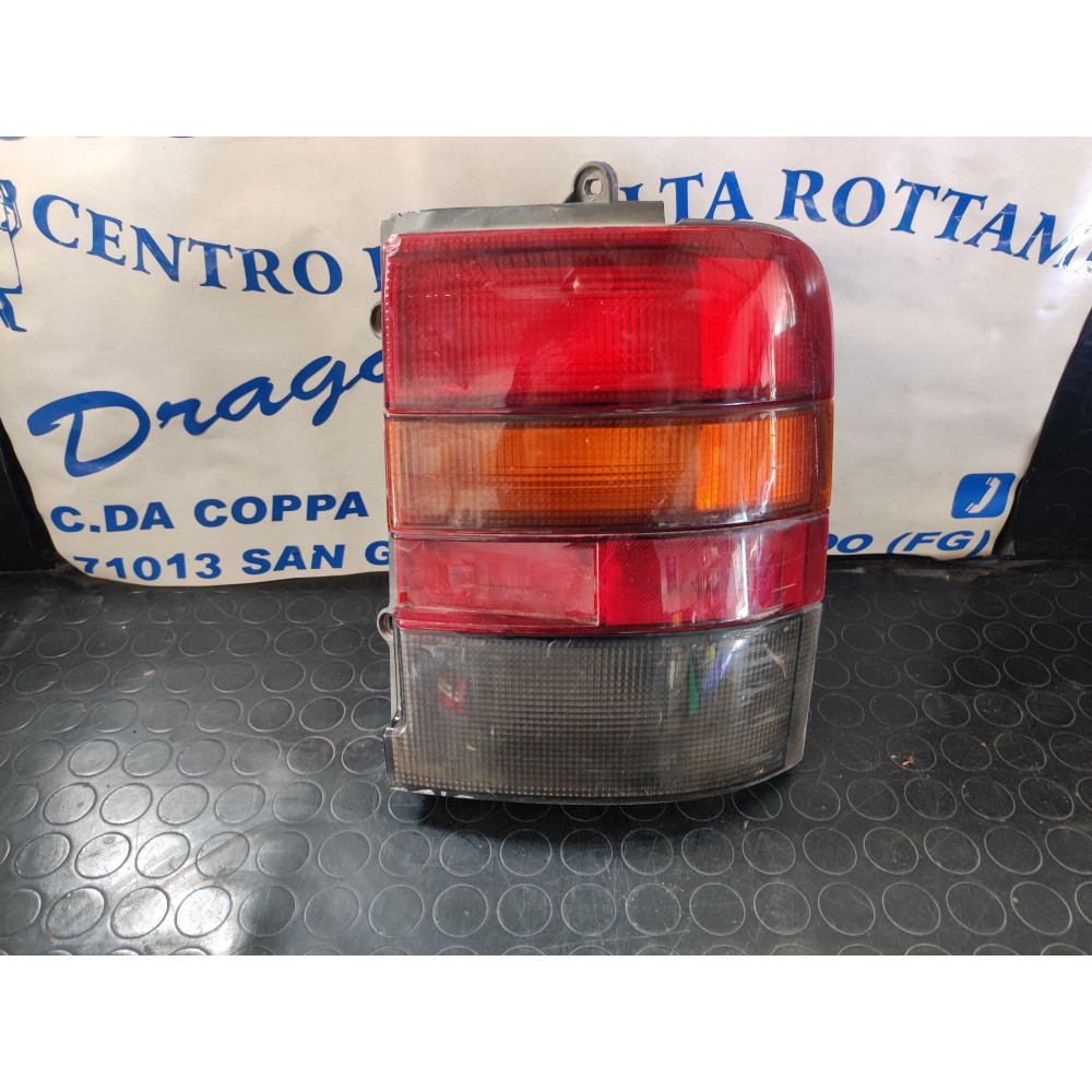 FARO POSTERIORE SINISTRO NISSAN SERENA C23 DAL 1992 AL 2002