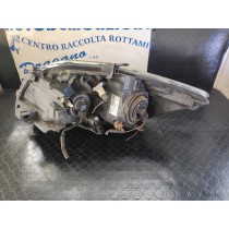 FARO ANTERIORE DESTRO TOYOTA AURIS DAL 2007 AL 2010