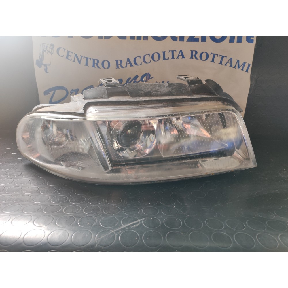 FARO ANTERIORE DESTRO AUDI A4 DAL 1994 AL 2000