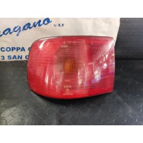 FARO POSTERIORE DESTRO AUDI 80 DAL 1991 AL 1994