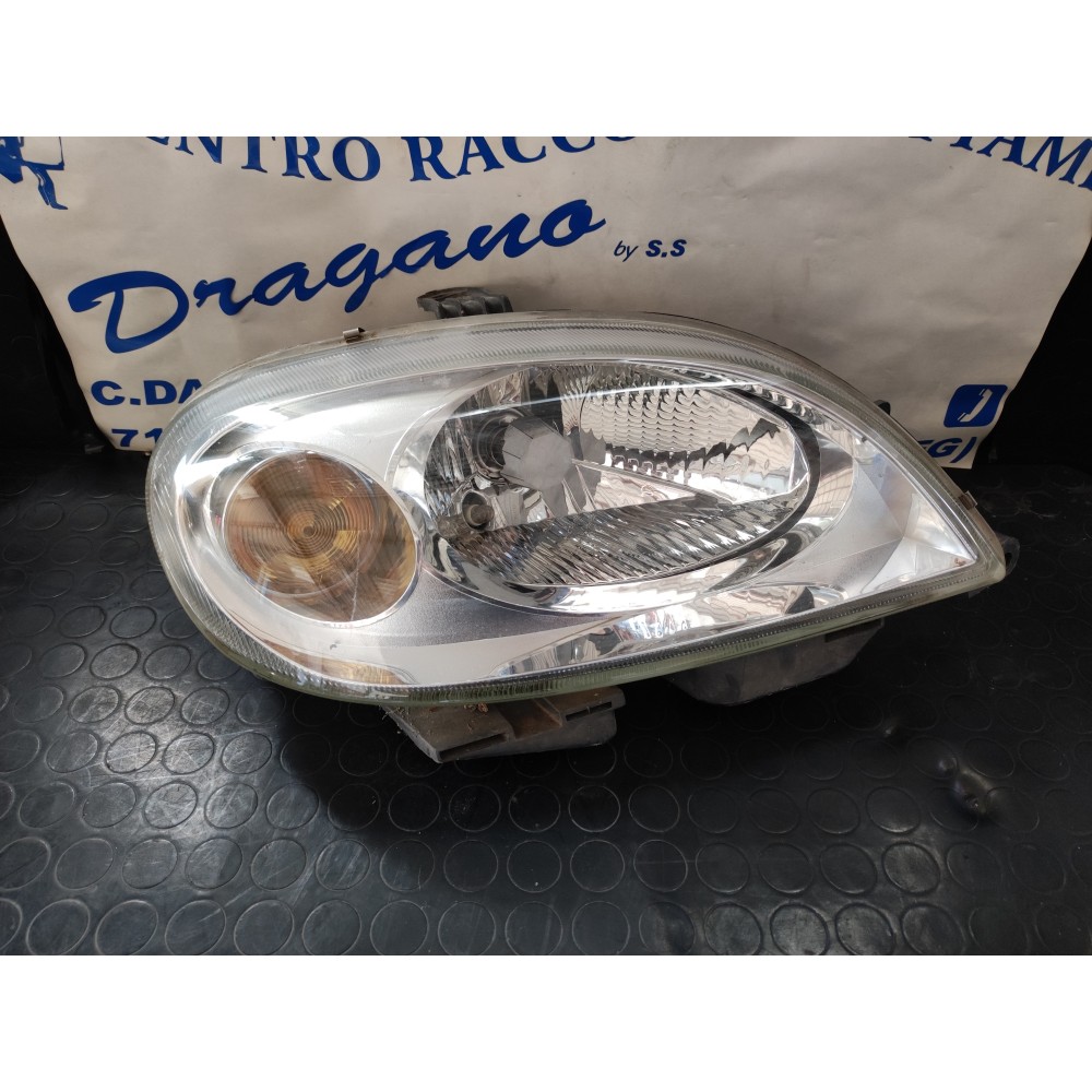 FARO ANTERIORE DESTRO CITROEN SAXO' DAL 1999 AL 2004