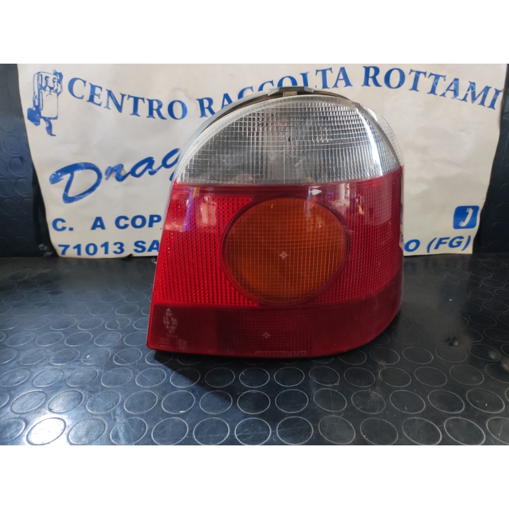 FARO POSTERIORE DESTRO RENAULT TWINGO DAL 1993 AL 1998