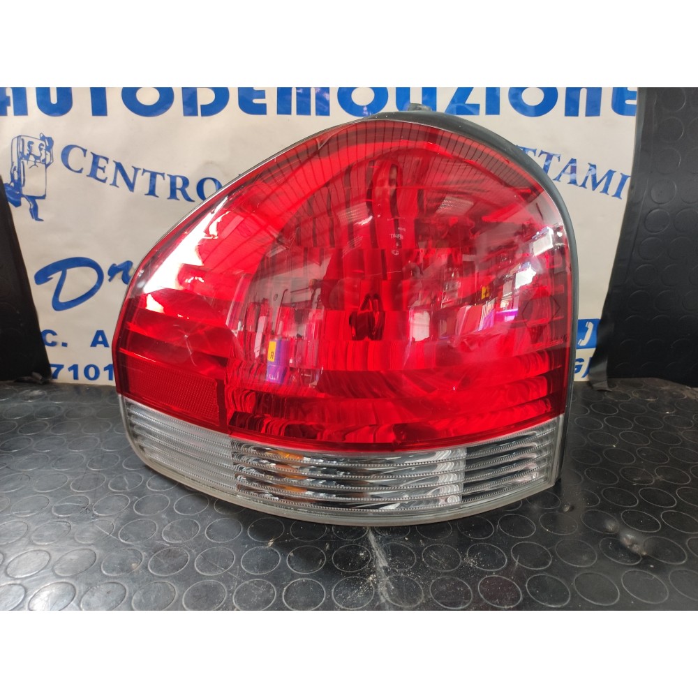 FARO POSTERIORE DESTRO HYUNDAI SANTA FE' DAL 2004 AL 2006