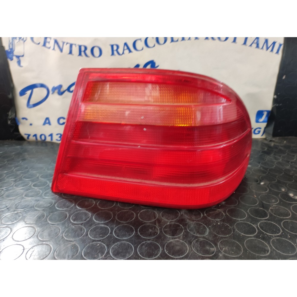 FARO POSTERIORE DESTRO MERCEDES-BENZ CLASSE E (W124) DAL 1984 1989