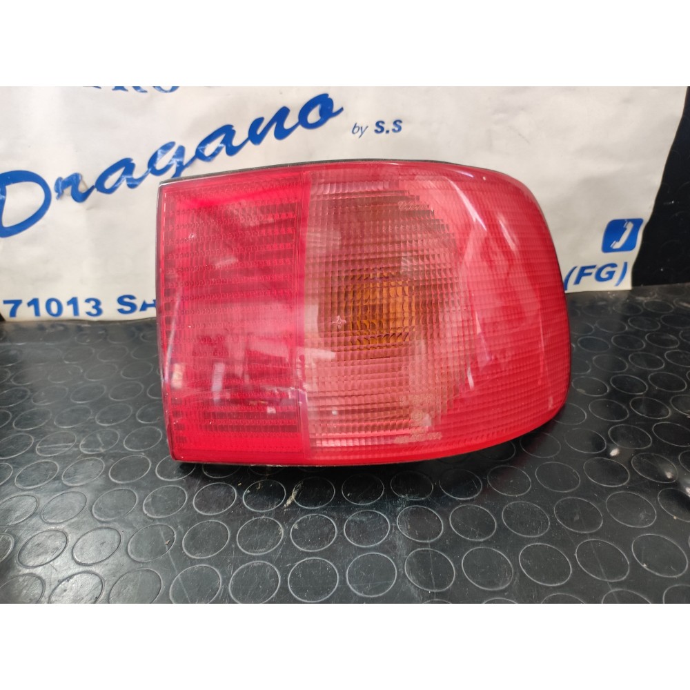 FARO POSTERIORE SINISTRO AUDI 80 DAL 1991 AL 1994