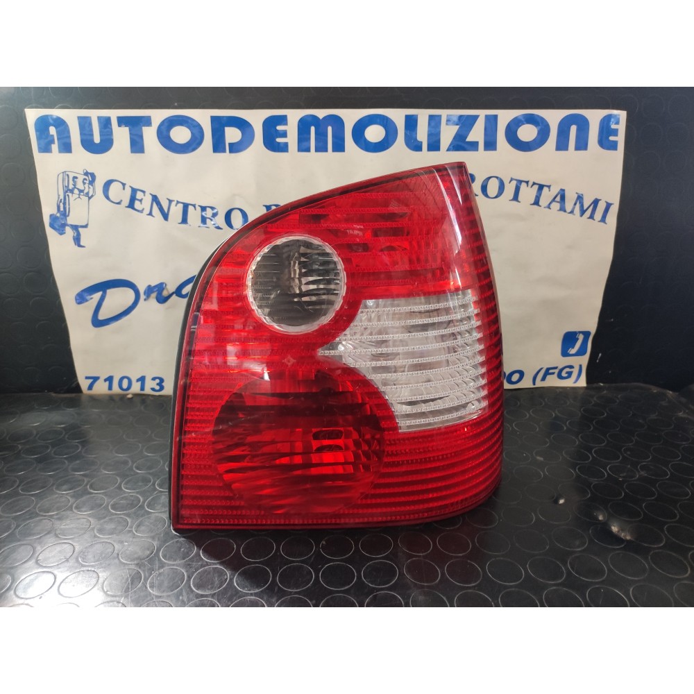 FARO POSTERIORE SINISTRO VOLKSWAGEN POLO DAL 2001 AL 2005