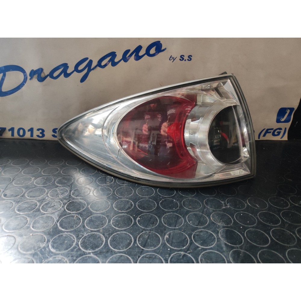 FARO POSTERIORE (ESTERNO) SINISTRO MAZDA 6 DAL 2005 AL 2007