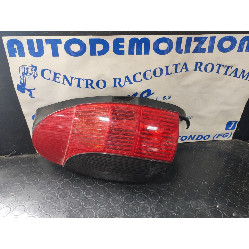 FARO POSTERIORE SINISTRO PEUGEOT 306 DAL 1997 AL 2002