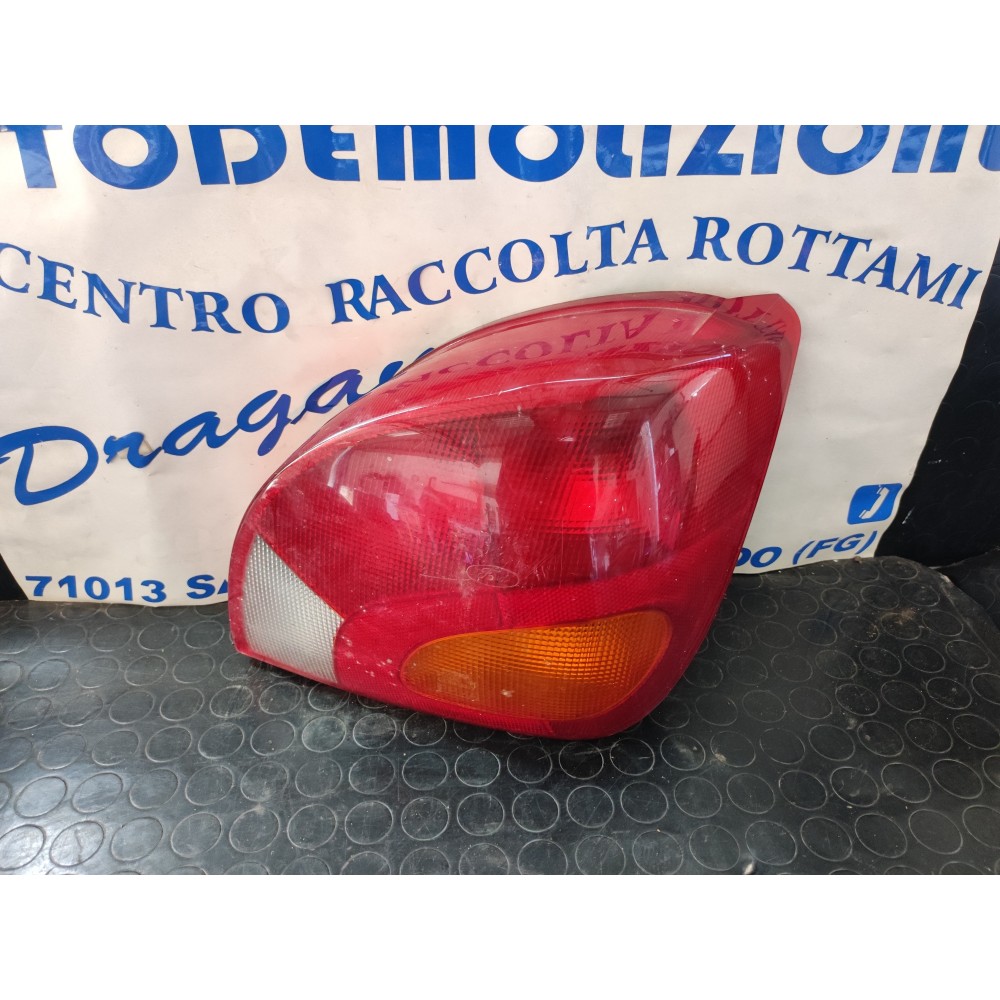 FARO POSTERIORE DESTRO FORD FIESTA MK IV DAL 1996 AL 2002