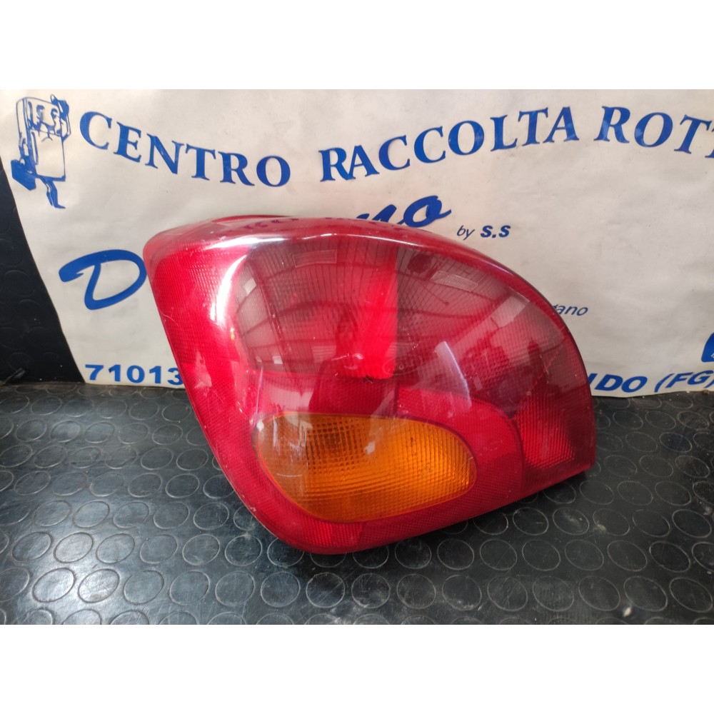 FARO POSTERIORE SINISTRO FORD FIESTA MK IV DAL 1996 AL 2002