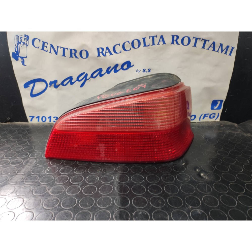 FARO POSTERIORE DESTRO CITROEN SAXO'/PEUGEOT 106 DAL 1996 AL 1998