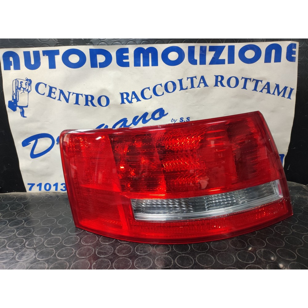 FARO POSTERIORE SINISTRO AUDI A6 DAL 2004 AL 2008