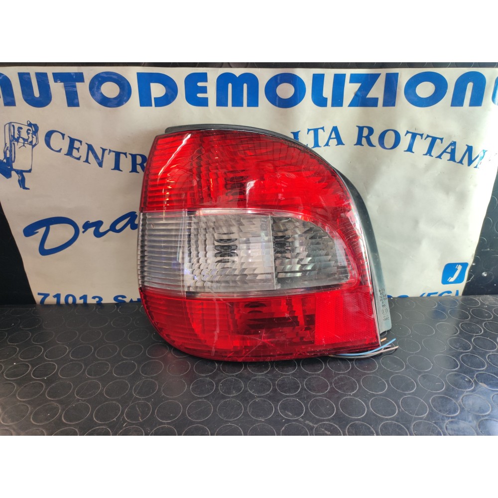 FARO POSTERIORE SINISTRO RENAULT SCENIC DAL 1999 AL 2003