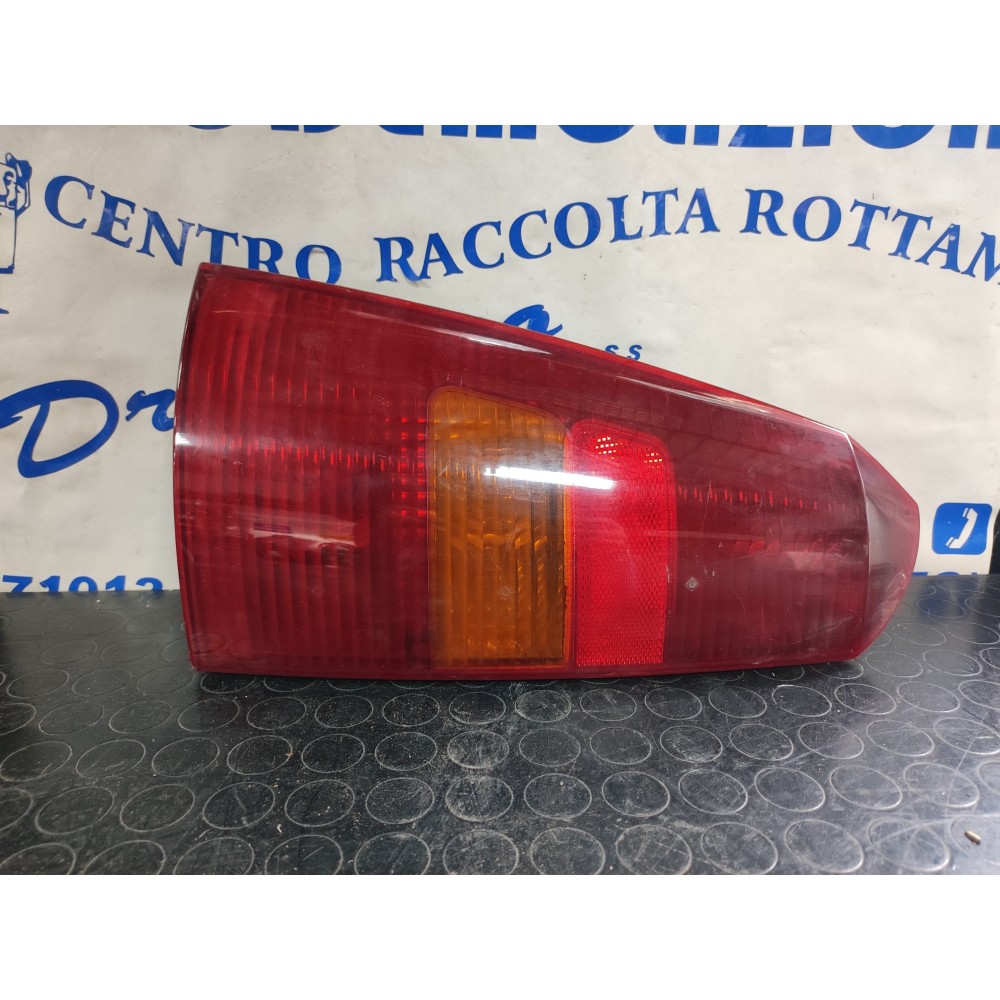 FARO POSTERIORE SINISTRO FORD FOCUS DAL 1999 AL 2004