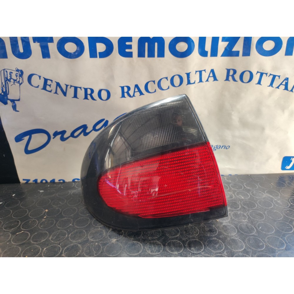 FARO POSTERIORE SINISTRO (ESTERNO)  RENAULT MEGANE DEL 1997