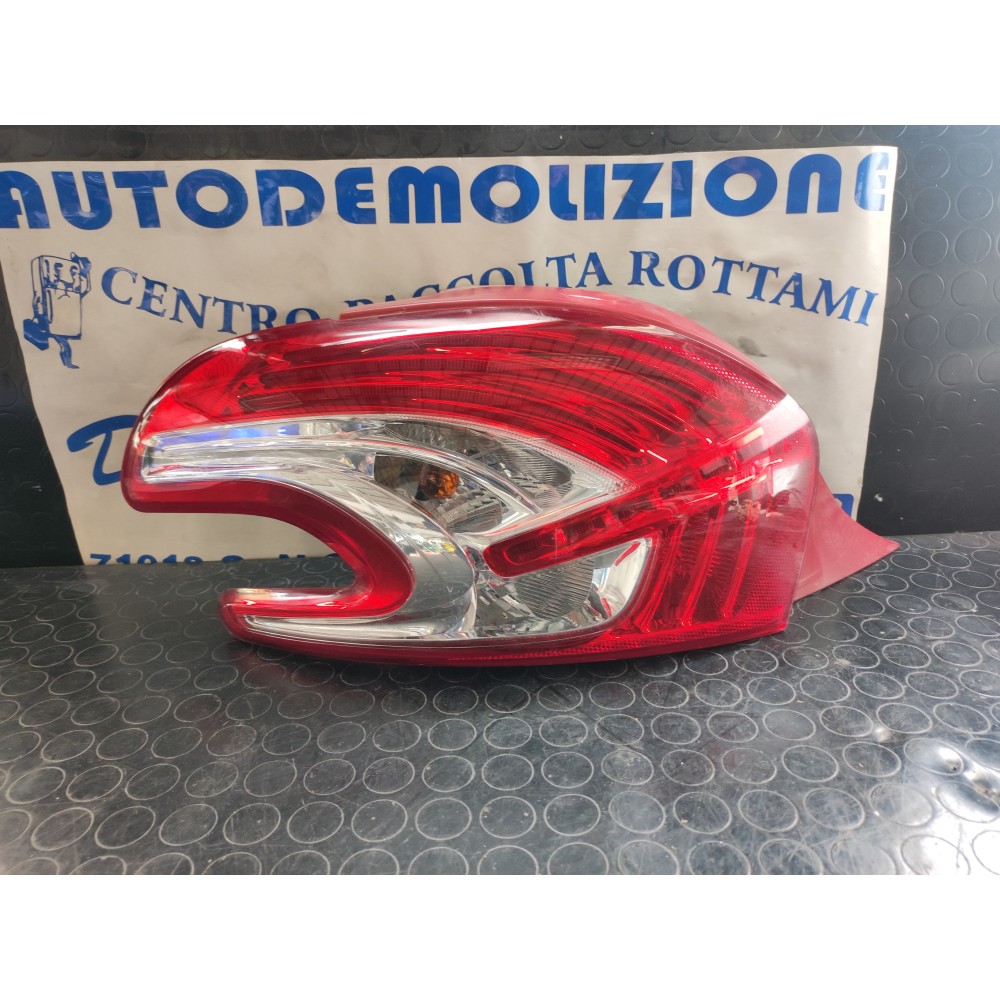 FARO POSTERIORE DESTRO PEUGEOT 208