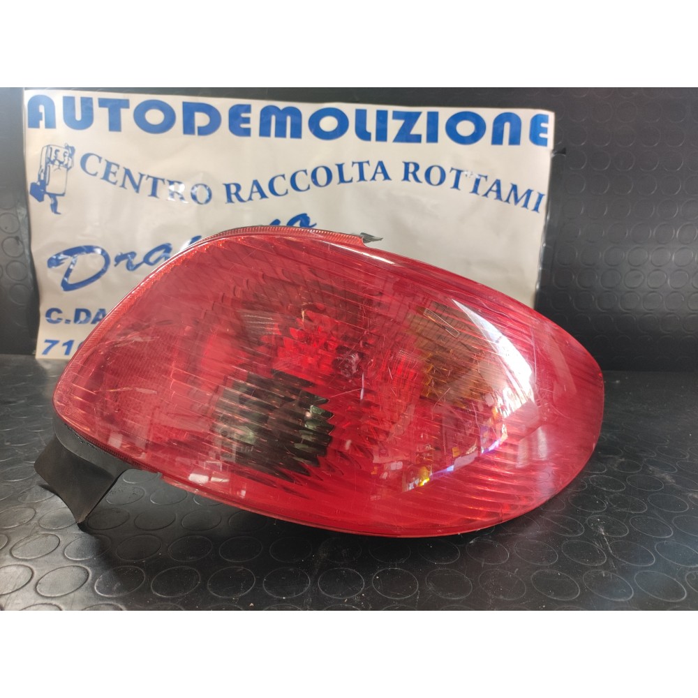 FARO POSTERIORE DESTRO PEUGEOT 206 DAL 1998 AL 2009