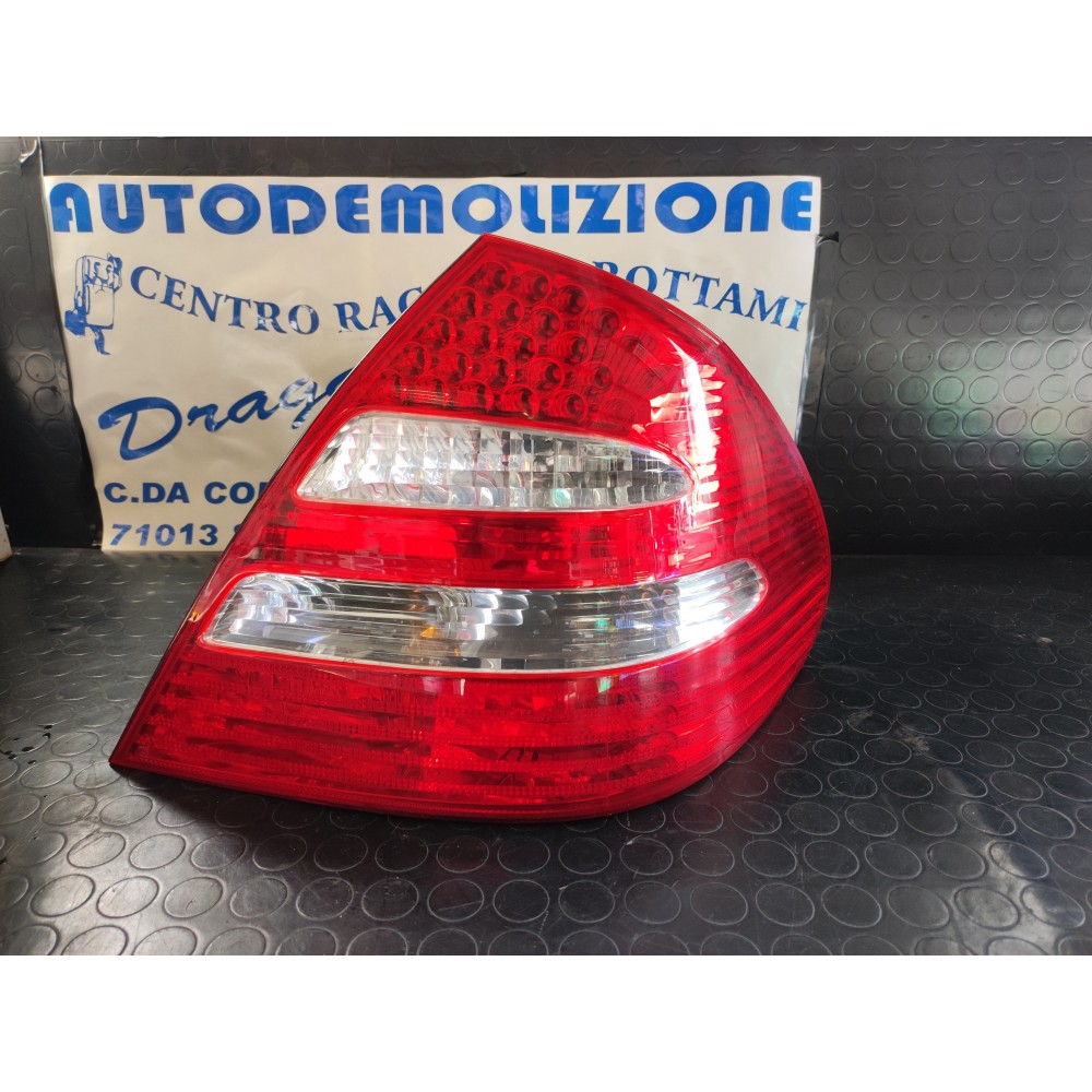 FARO POSTERIORE DESTRO MERCEDES-BENZ CLASSE E (W211) DAL 2002 AL 2007