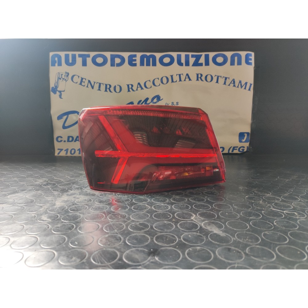 FARO POSTERIORE (ESTERNO) SINISTRO AUDI A6 DAL 2011 AL 2019