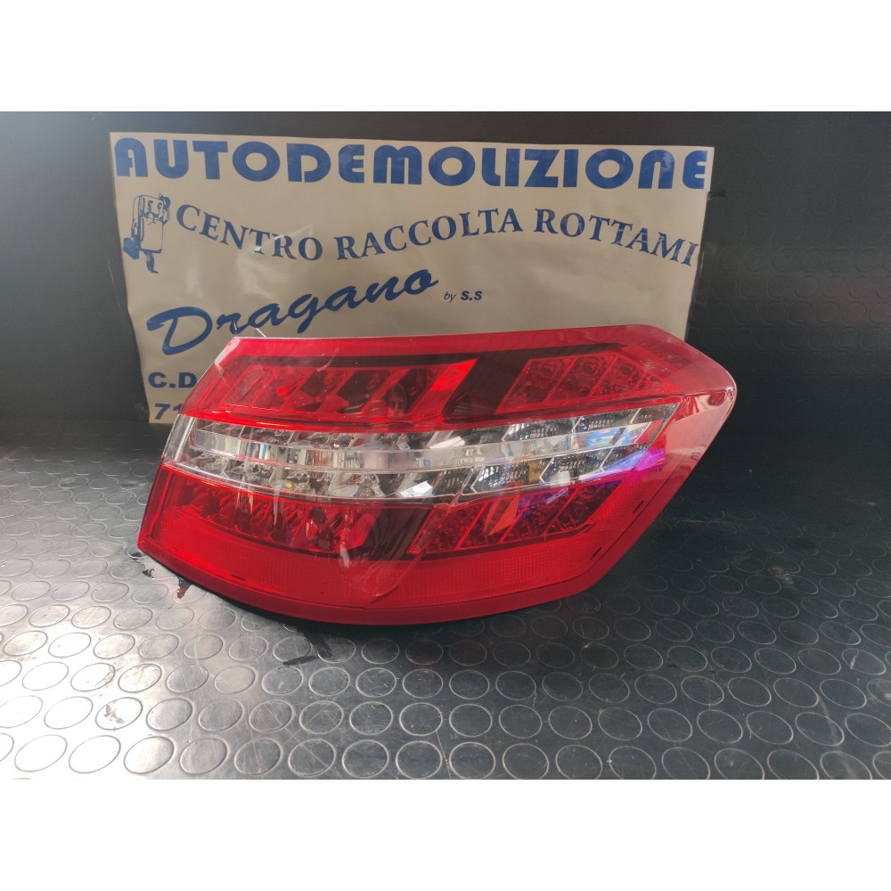 FARO POSTERIORE DESTRO MERCEDES-BENZ CLASSE E (W212) DAL 2009 AL 2013